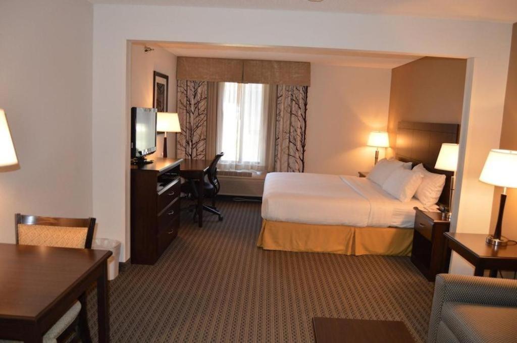 Holiday Inn Express & Suites Winner By Ihg Ngoại thất bức ảnh