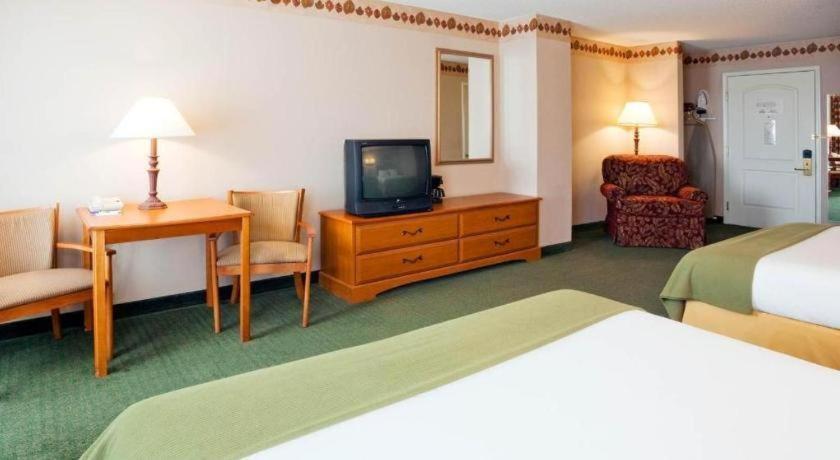 Holiday Inn Express & Suites Winner By Ihg Ngoại thất bức ảnh