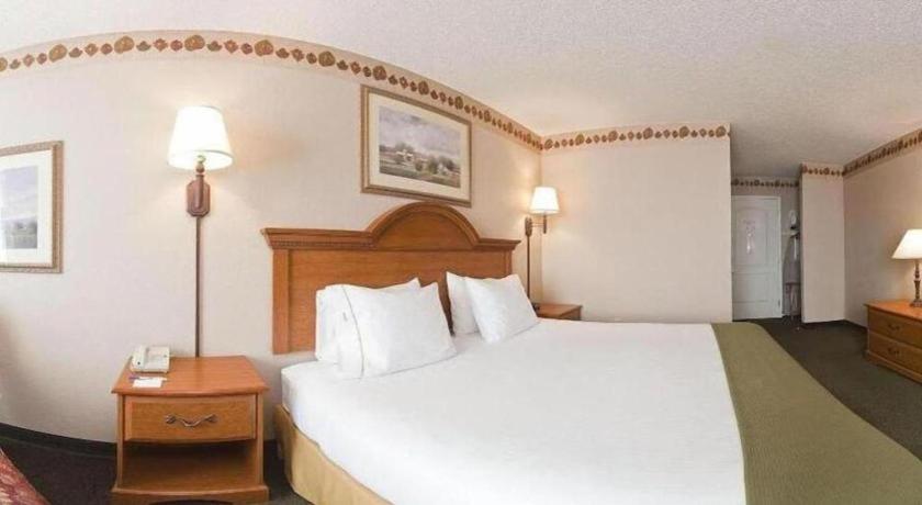 Holiday Inn Express & Suites Winner By Ihg Ngoại thất bức ảnh